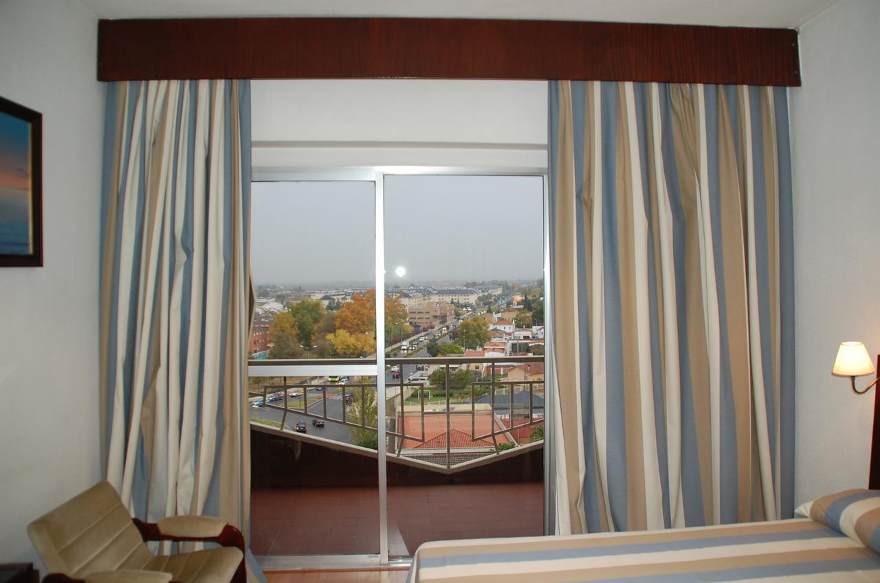 Hotel Lisboa Бадахос Екстериор снимка