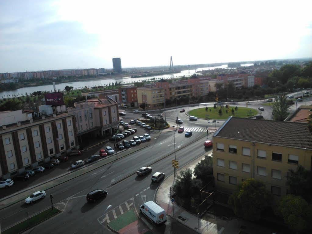 Hotel Lisboa Бадахос Екстериор снимка